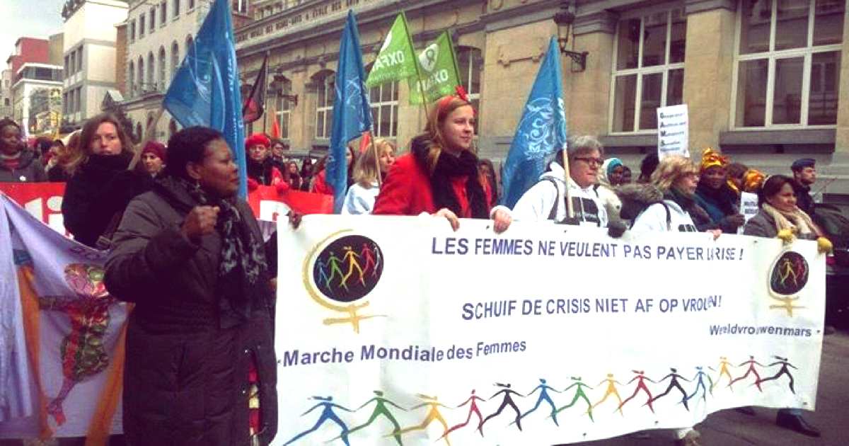 Face à l'austérité, les femmes serrent la ceinture au gouvernement !