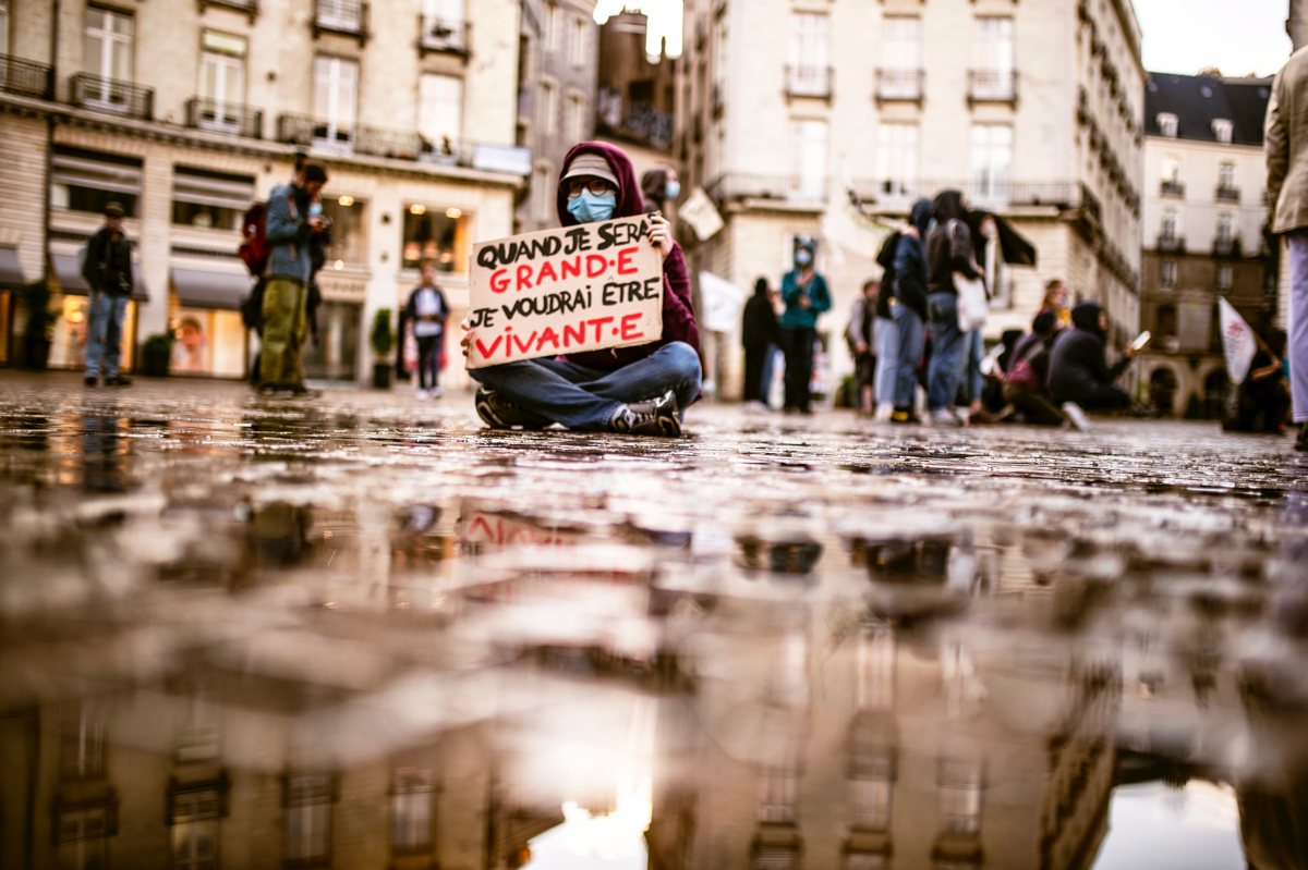 Nantes ; 06/07/2021. Les assises de Youth for Climate à Nantes avec une action contre les banques.
