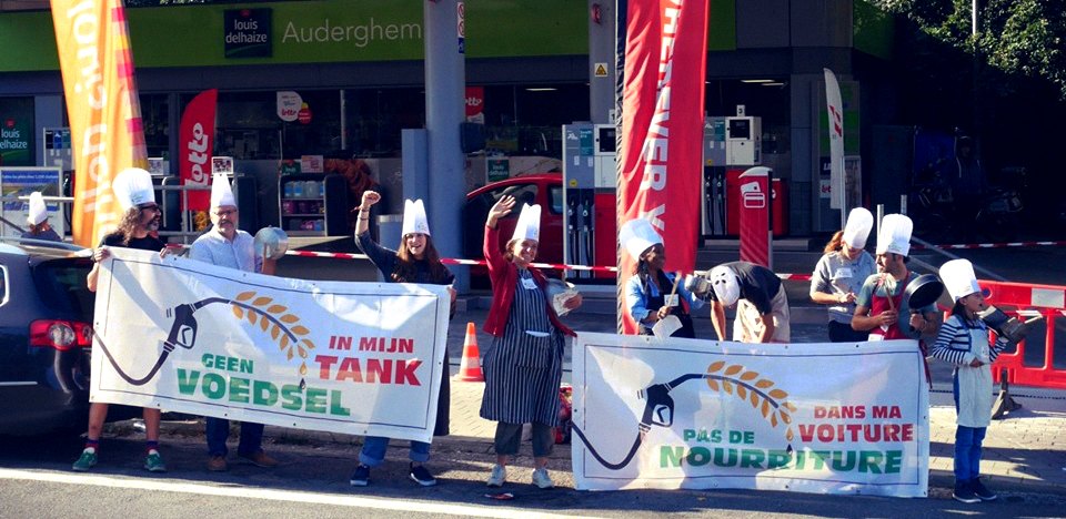 Action à Auderghem pour dénoncer une politique belge qui détruit plus de 800.000 tonnes de nourriture chaque année.